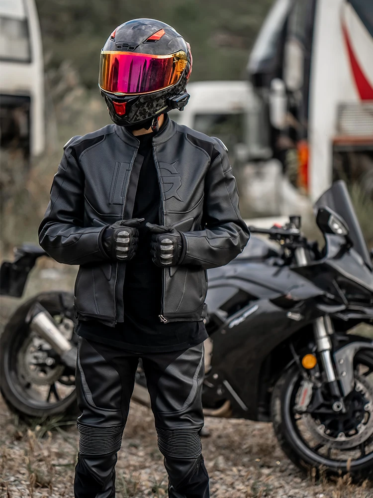 Will a leather jacket protect you on a motorcycle?缩略图